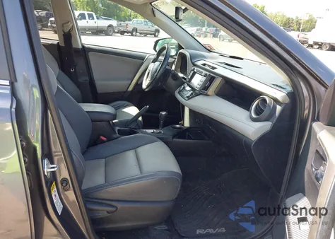 2015 Toyota Rav4 Limited z USA, uszkodzony, nr VIN 2T3YFREV0FW139298